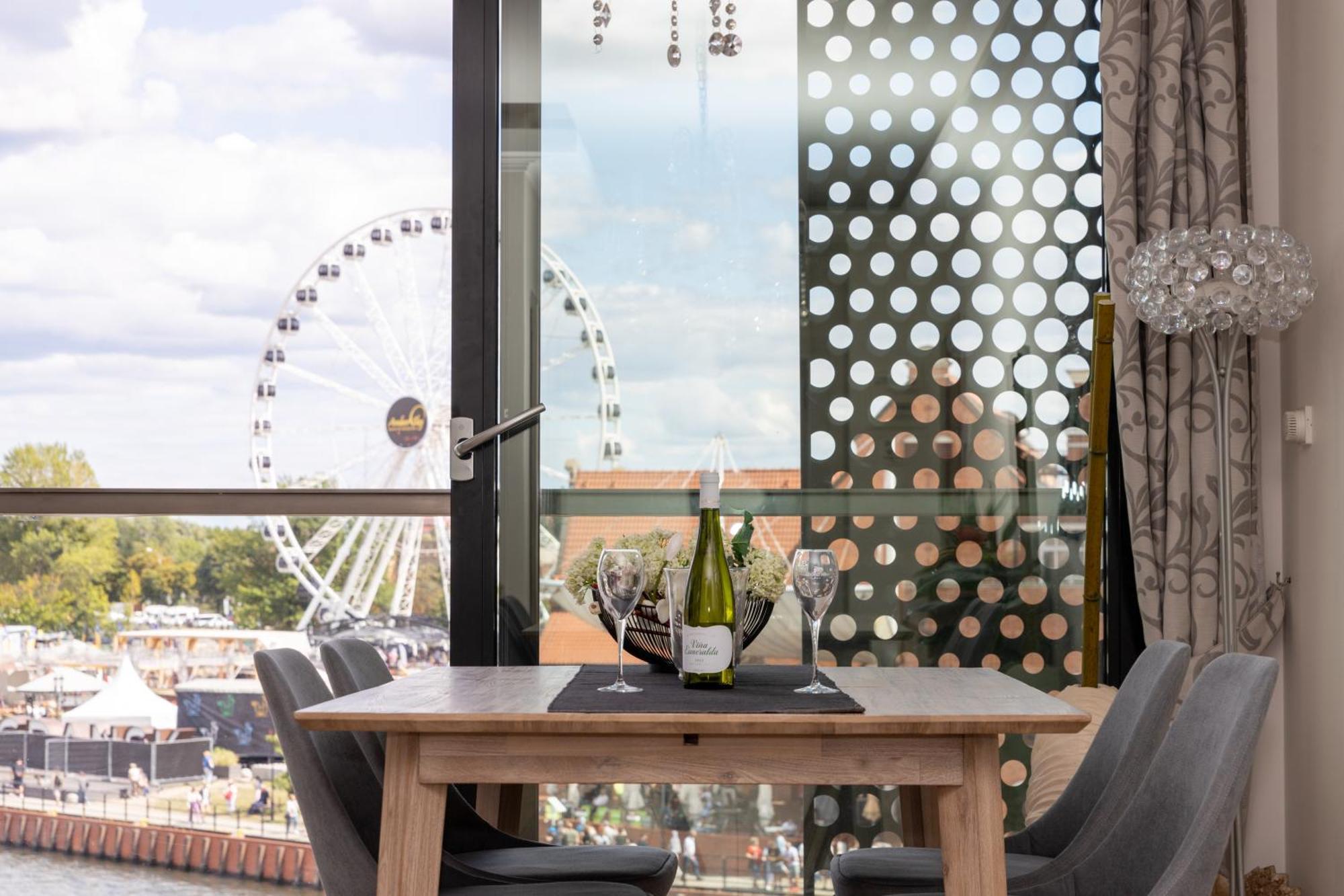 Apartament Nad Motlawa - Downtown กดัญสก์ ภายนอก รูปภาพ